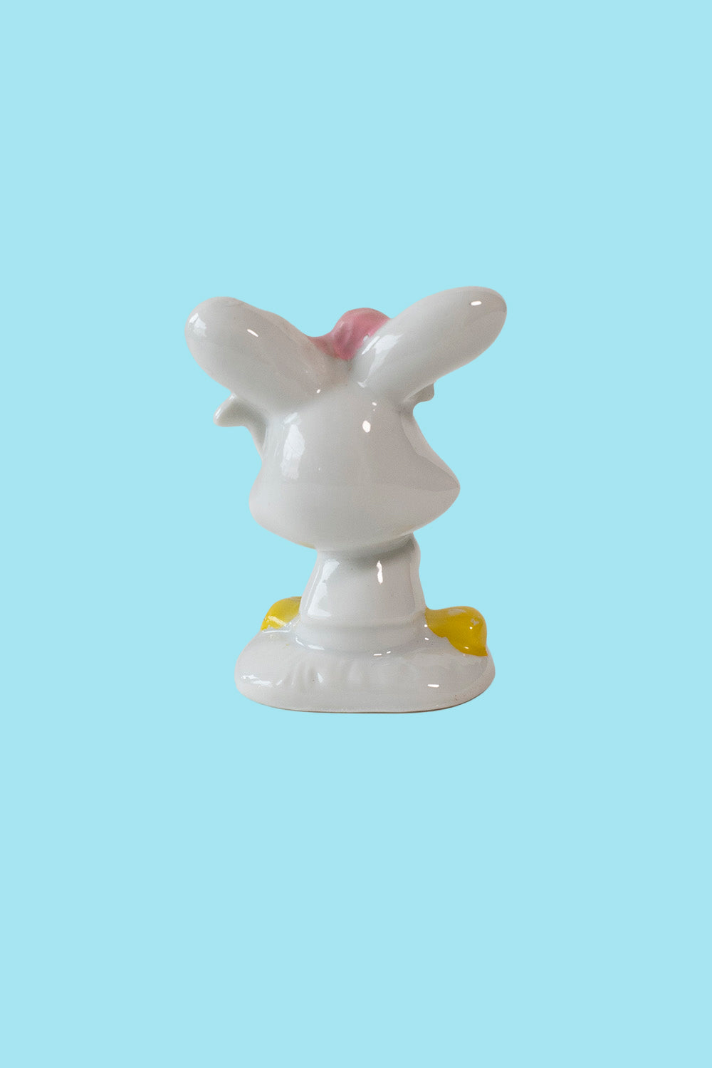 Small rabbit figurine