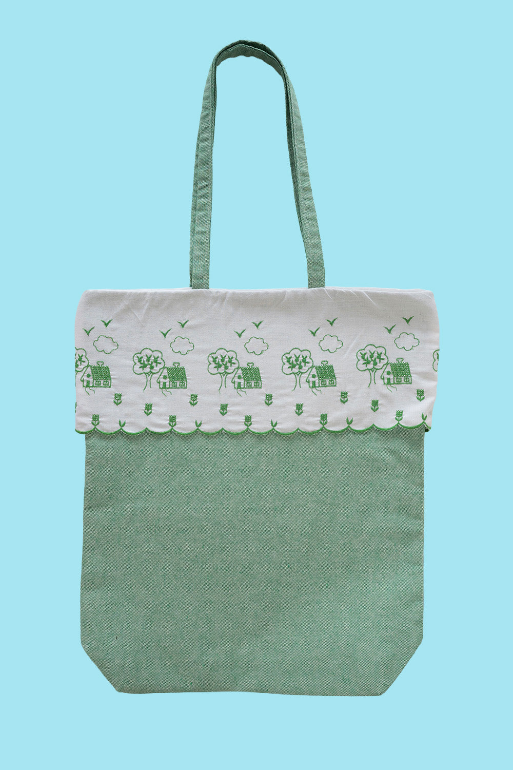 Upcycled tote bag with pocket