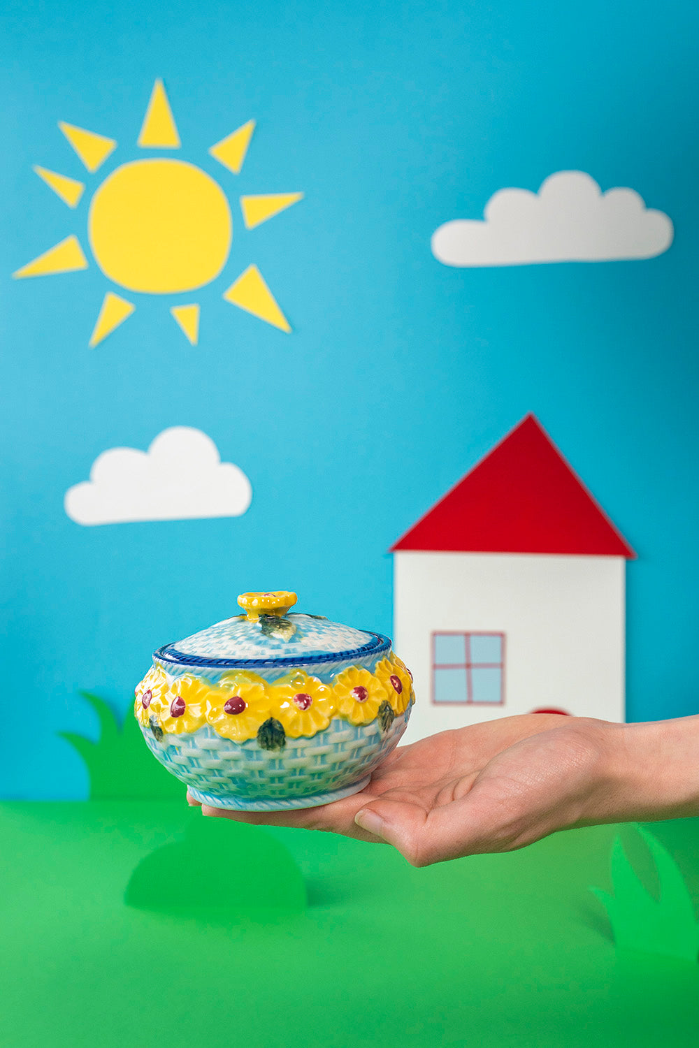 Sunflower ceramic candy box