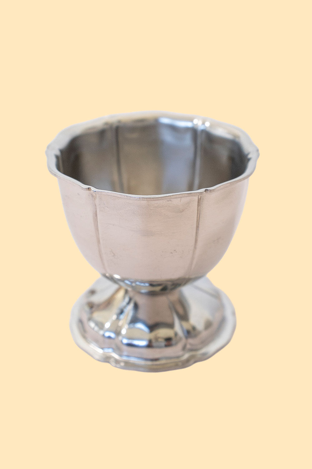 Stainless steel egg cup
