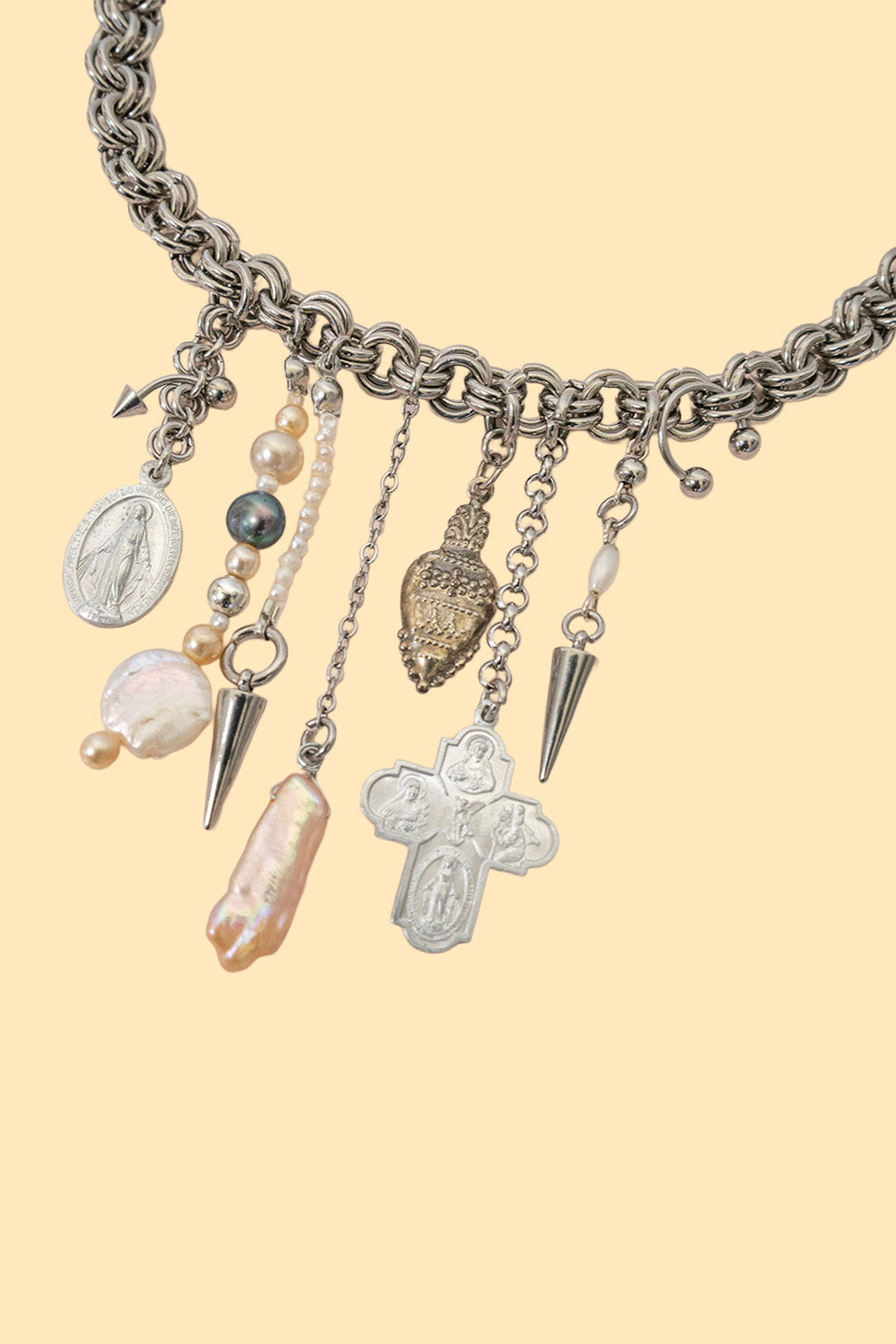 Dangling necklace - The Priestess