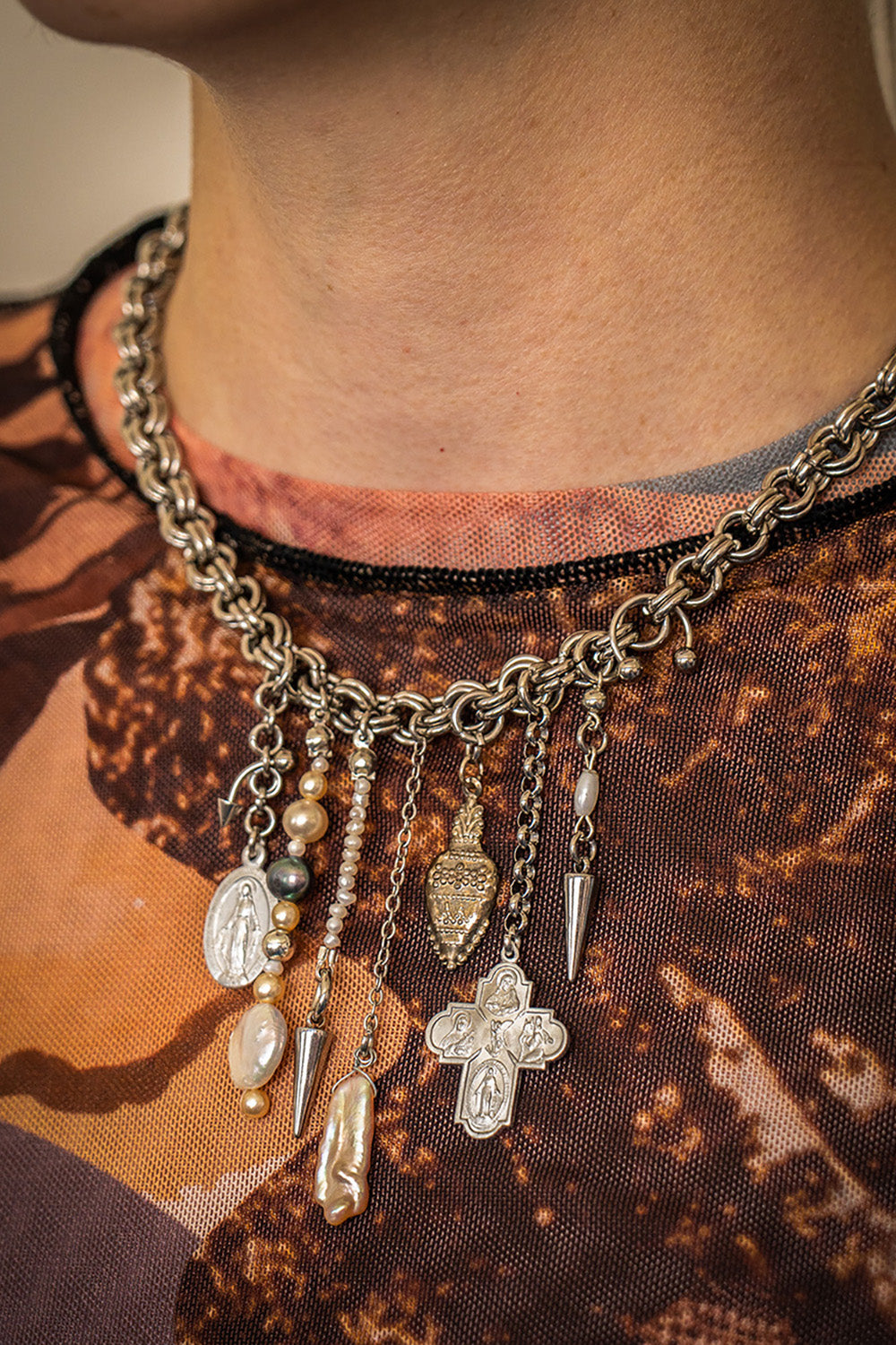 Dangling necklace - The Priestess