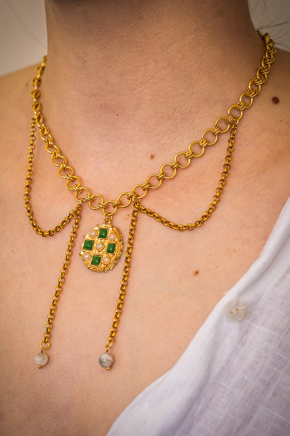Dangling necklace - The Queen